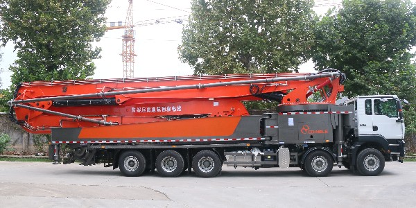 科尼樂70米長臂架泵車，泵送能力強不易堵管