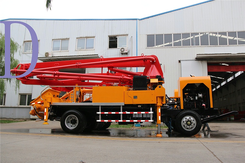 青島混凝土泵車價(jià)格 (1)