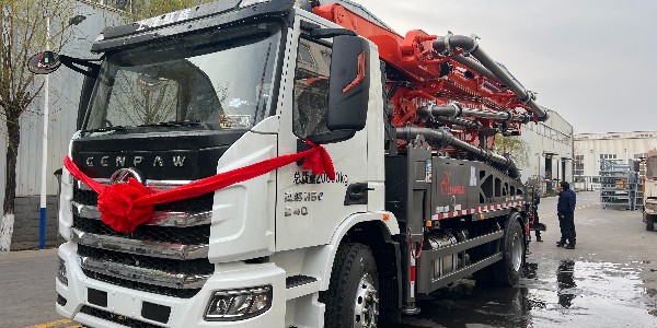 混凝土泵車能提高經濟效益，而且能夠改變施工現(xiàn)場的面貌