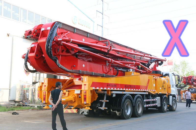 青島小型混凝土泵車價(jià)格 (4)