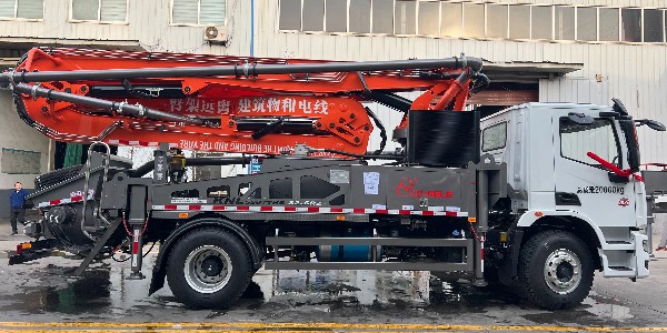 隨著32米短臂架泵車成為農(nóng)村關(guān)注焦點，要如何選擇泵車