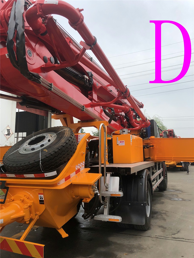 青島小型混凝土泵車價(jià)格 (11)