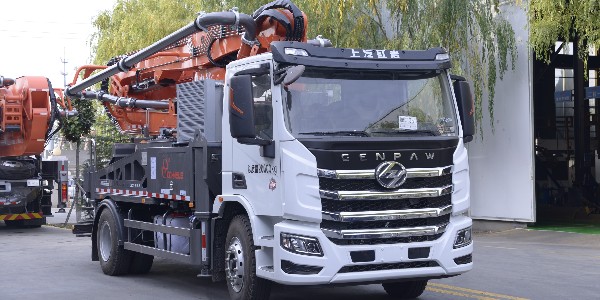 科尼樂32米兩橋混凝土泵車換新登場！